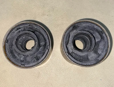 Buje de brazo de control inferior delantero Lemquire (x2) - 2974301 - para BMW 325xi y 330xi Foto 1 de 4