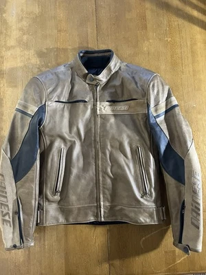 Chaqueta de cuero para motocicleta Dainese G. Stripes Evo C2 - marrón 52 Foto 1 de 4