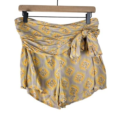 Pantalones Cortos Free People Piedra Amarillo Estampado Todo Un Sueño Corbata Cintura Envolvente Talla 4 Foto 1 de 4