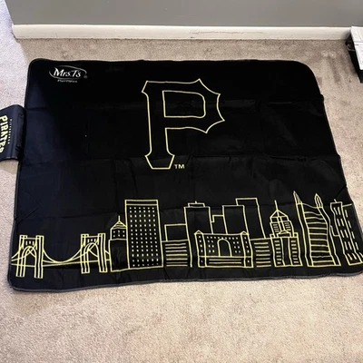 Pittsburgh Pirates Souvenir Travel Mrs. T’s Manta con City Skyline 5x4’ Foto 1 de 4
