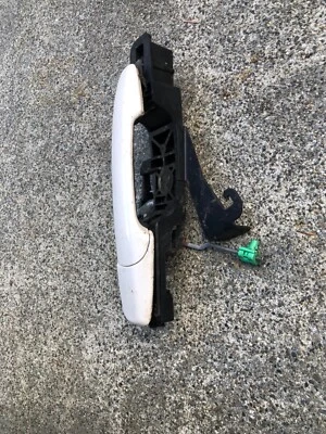 Conjunto de maçaneta externa para porta traseira direita Ford Fusion 2010-2012 fabricante de equipamento original - Imagem 1 de 4