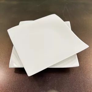 2 Maxwell & Williams White Basics Motion 7" Square Salad / Bread / Dessert Plate - Picture 1 of 8