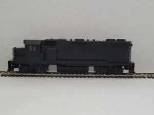 Athearn 4600 HO GP38-2 Undecorated Kit Powered Dynamic Brakes New - Picture 1 of 14