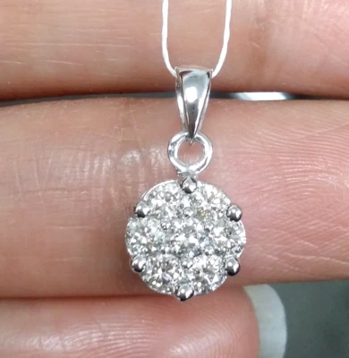 ¡OFERTA DE ROBO! Colgante con racimo de flores de diamantes 100 % naturales de 0,50 quilates de oro de 14 quilates Foto 1 de 4