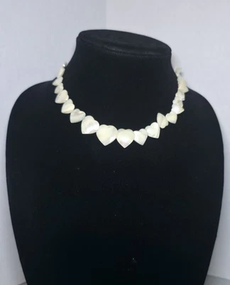 Винтажный Avon сердце ожерелье кричащий перламутр - Изображение 1 из 4