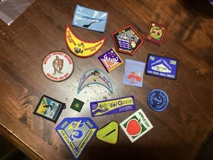 WORLDWIDE ASSORTED SCOUTING BADGES SEW ON PATCHES SOME RARE JOB LOT PATCHES 14 - Picture 1 of 2