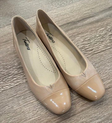 Nuevos zapatos de salón Trotters Daisy beige nude tacón bajo de cuero talla 6,5 Foto 1 de 4