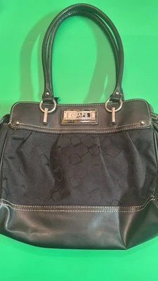 Chaps черный Дамская сумка сумка с короткими ручками логотип Jacquard серебро оборудование отличном состоянии - Изображение 1 из 4