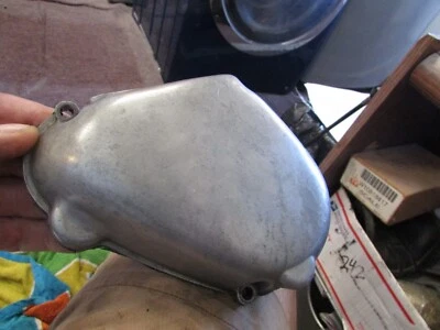 1974 Kawasaki KS125 Carburetor Right Side Carb Cover - Изображение 1 из 4