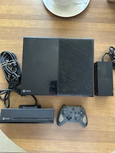 Microsoft Xbox One Kinect Bundle 500GB Black Console (7UV-00239) - Picture 1 of 3