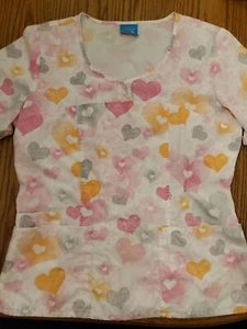 hq scrub tops medium hearts - Picture 1 of 6