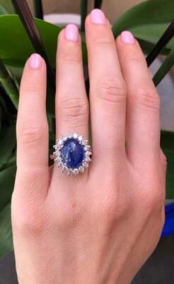 Oval Cabochon Shape 9.09CT Sapphire With Round Cut 1.16CT CZ Halo Stunning Ring - Image 1 of 4