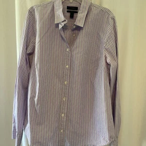 Camisa J Crew para mujer talla 12 con botones púrpura blanco y negro a rayas - Imagen 1 de 4