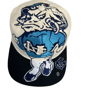 UNC Carolina del Norte Tacones Alquitranados Logo Grande Raro Personalizado Snapback Sombrero Gorra Dos Tonos - Imagen 1 de 8