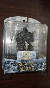 LORD OF THE RINGS: Ringwraith / Nazgul 3" Battle Scale Figure (Play Along, 2003) - Picture 1 of 9