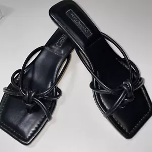 Tony Bianco Toscana nero nappa pelle tacco perizoma stile US 7,5 NUOVO vendita al dettaglio $155 - Foto 1 di 11