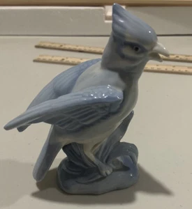 Pájaro de porcelana azul claro de 5” sin marca “Blue Bird” usado en excelente estado - Imagen 1 de 7