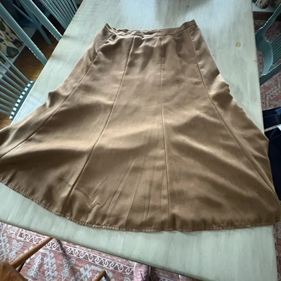 Falda Midi Casual Esquinera 16 Marrón Imitación Gamuza Línea A Nueva con Etiquetas Foto 1 de 4