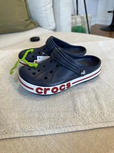 Crocs Kinder Crocband Clog in dunkelblau/rot, Gr. J1, Neu mit Etikett - Bild 1 von 9