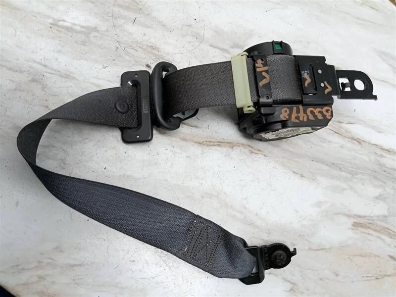 2006-2009 Jeep Commander front driver Seat Belt Retractor Assembly  Black - Image 1 of 2