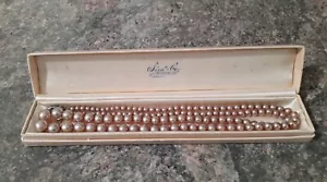 Collana antica 30" graduata crema profonda perle finte con scatola orig sim & co troy NY - Foto 1 di 3