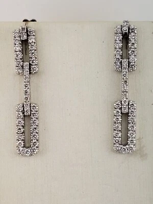 Pendientes de diamantes de oro blanco de 18 quilates Foto 1 de 4