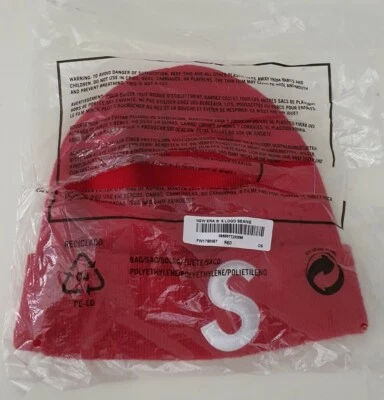 Bonnet Rouge S Logo New Era Supreme FW17 - Photo 1/4