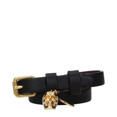 Pulseira de couro preta Alexander McQueen envoltório duplo caveira - Imagem 1 de 4