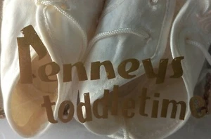 Zapatos de bebé vintage Toddle Time JC Penney cuero blanco exhibición solo caja original - Imagen 1 de 11