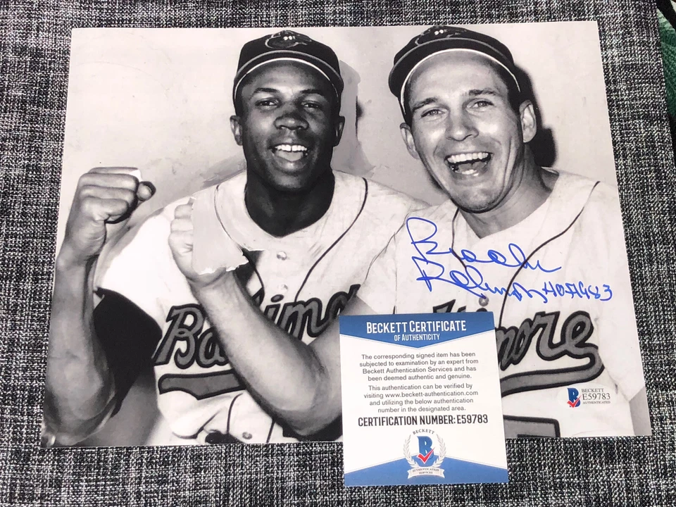 BROOKS ROBINSON SIGNED AUTOGRAPH 8X10 PHOTO BALTIMORE ORIOLES HOF BECKETT COA - Image 1 of 1