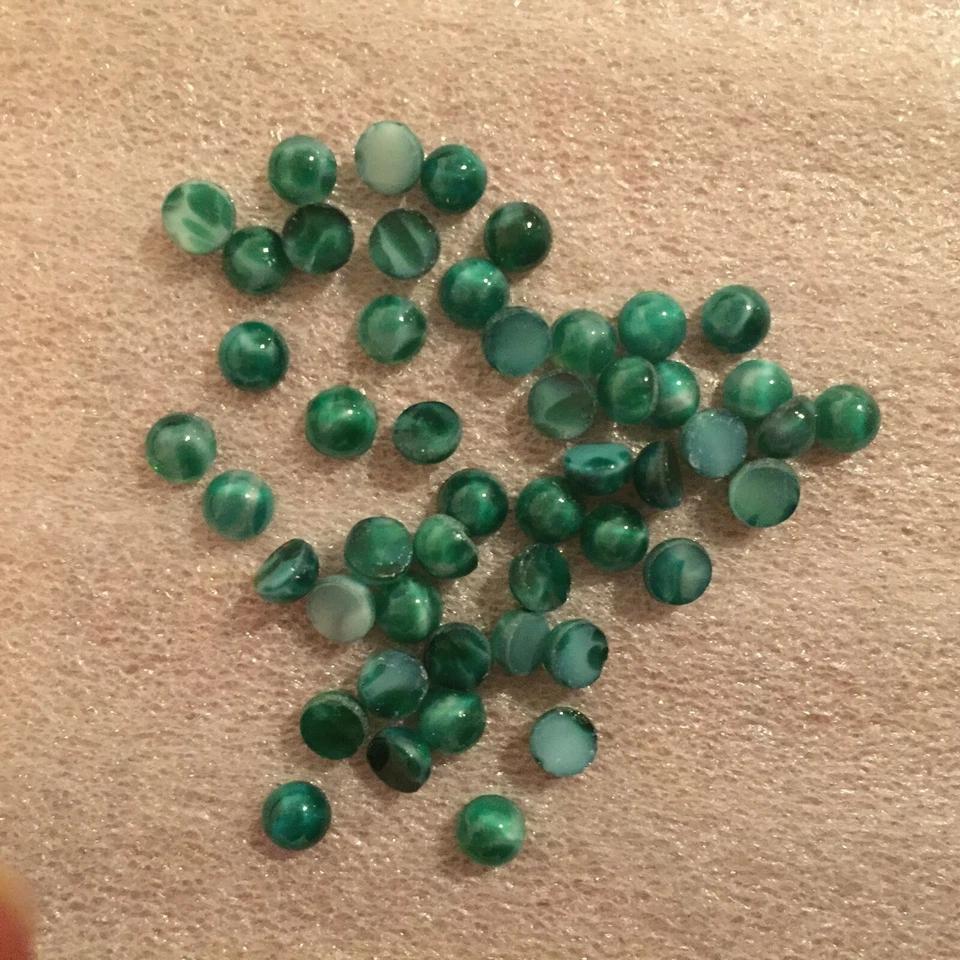 JP70 5 мм нефритовый зеленый матрица круглый стеклянный кабошоны, не фольгированный FB (100) - Изображение 1 из 1