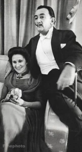 1957 Salvador Dali Artist & Wife Gala By Alfred Eisenstaedt Vintage Photo Art - Picture 1 of 1