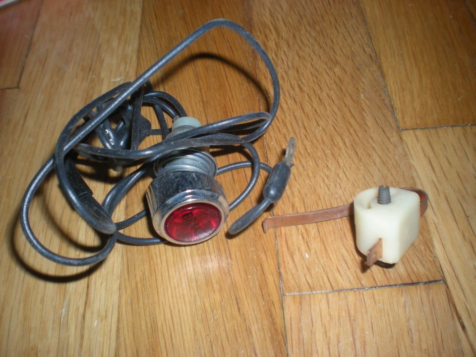 KIT DE LÁMPARA DE SEÑAL DE FRENO DE ESTACIONAMIENTO FORD GALAXIE 1966 NUEVO DE STOCK Foto 1 de 3