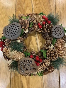 Centrotavola natalizio decorazione ghirlanda mirtilli coni di loto anello porta - Foto 1 di 12