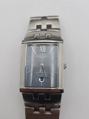 Reloj pulsera Kenneth Cole esfera azul marino estilo tanque acero inoxidable funcionando Foto 1 de 4