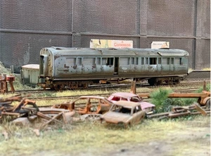 OO gauge coach: Abandoned Southern Railway Maunsell, heavily weathered. Ref K1A - Picture 1 of 3