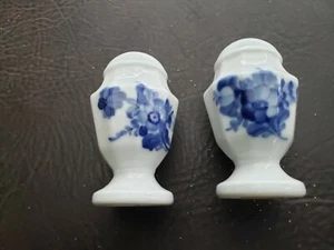 AGITATORE SALE E PEPE VINTAGE ROYAL COPENHAGEN DANIMARCA FIORI BLU #2 - Foto 1 di 5