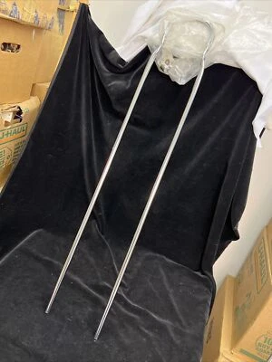 PYRAMID ACCESSORIES Lowrider Chrome Sissy Bar 36" w/Clamps MIP - Imagem 1 de 4