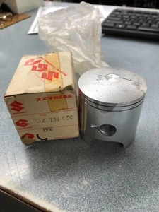 NOS NEW OEM ORIGINAL SUZUKI 1976 RM125 1974 TM125 PISTON .50 12110-41731-050 - Picture 1 of 1