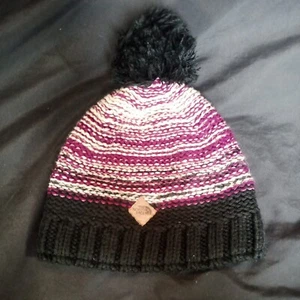 The North Face Women's Knit Fleece Lined Beanie Winter Pom Pom Hat Purple - Picture 1 of 3