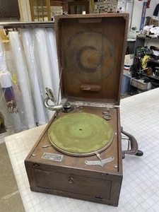 ANTIKER Modernola Modernolette tragbarer Victrola Phonograph Ist-Zustand - Bild 1 von 23