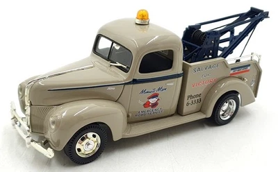 Ertl 1/25 Scale Diecast H815 - 1940 Ford Wrecker - Minute Man - Image 1 of 4