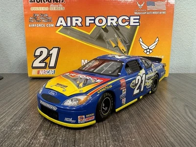 2002 Elliott Sadler #21 美国空军 1: 24 NASCAR 球队口径 完好带盒 — 第 1/4 张图片