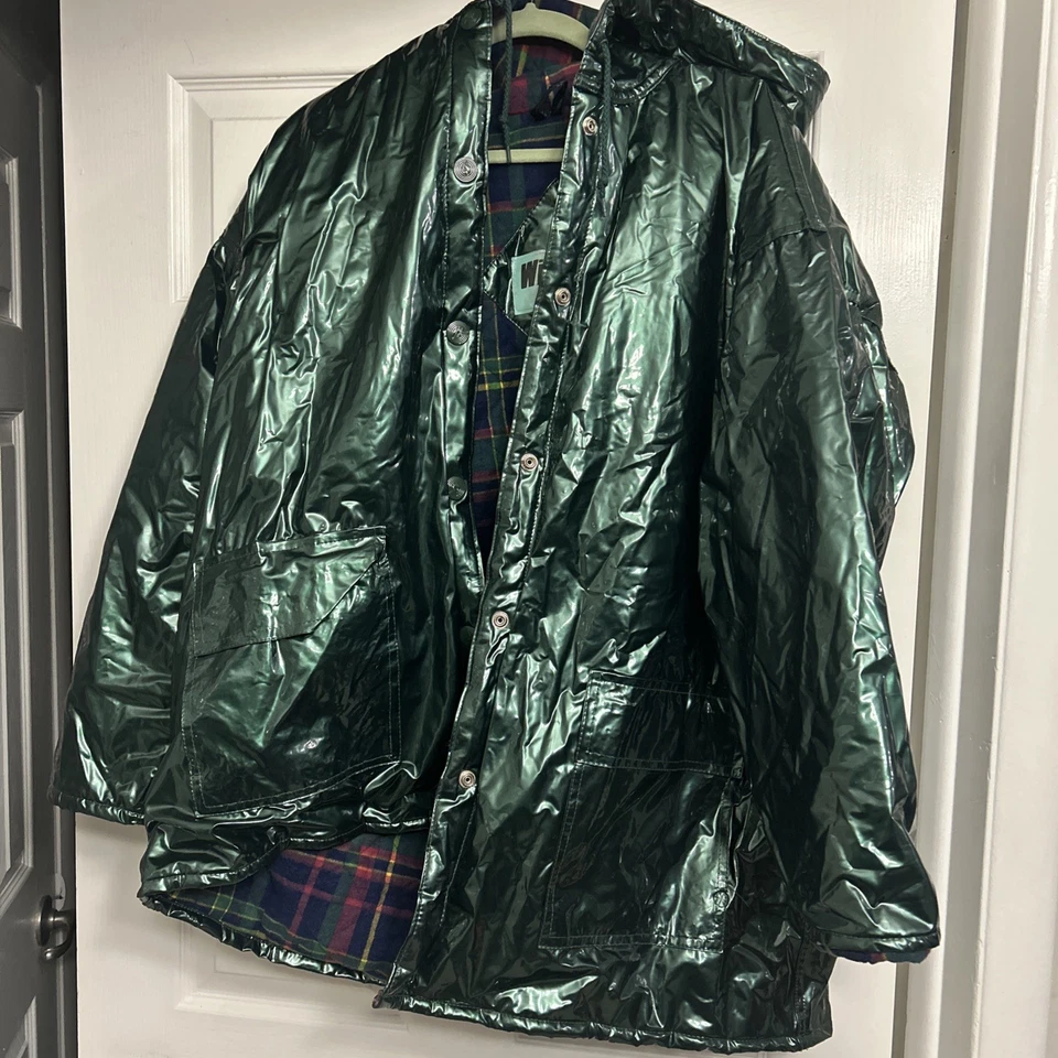 Chaqueta Wippette XL Verde Vinilo Impermeable Abrigo de Lluvia Forrado a Cuadros y Franela Con Capucha Foto 1 de 4