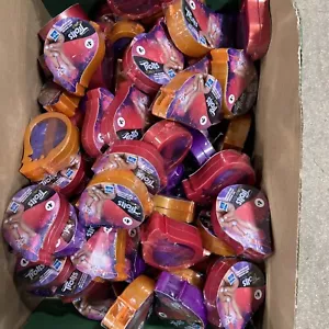 Restposten 78 X DreamWorks Trolls World Tour Tiny Dancers Blind Box Brille + Figur - Bild 1 von 6