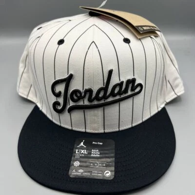 Gorra Air Jordan Hombres L-XL Blanca Baron 45 Rayas Jumpman Gorra A Presión Trasera Nueva Foto 1 de 4