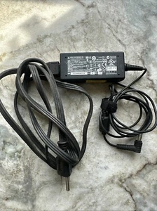 Genuine OEM Delta ADP-30JH-B AC Power Adapter Charger 19V 1.58A 30W 5.5 x 1.7 mm - Picture 1 of 4