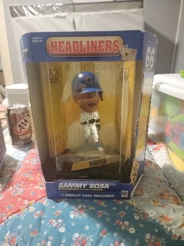Sammy Sosa 1998 Equity Figurine Chicago Cubs! Cover