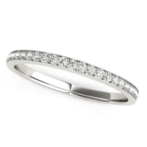 14k White Gold Prong Setting Round Diamond Wedding Band (1/5 cttw) - Picture 1 of 1