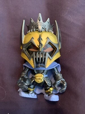 Figura Treasure X Kings Gold Dipped Exis King Knights Heroes Vs Shadow 2.75" Foto 1 de 4